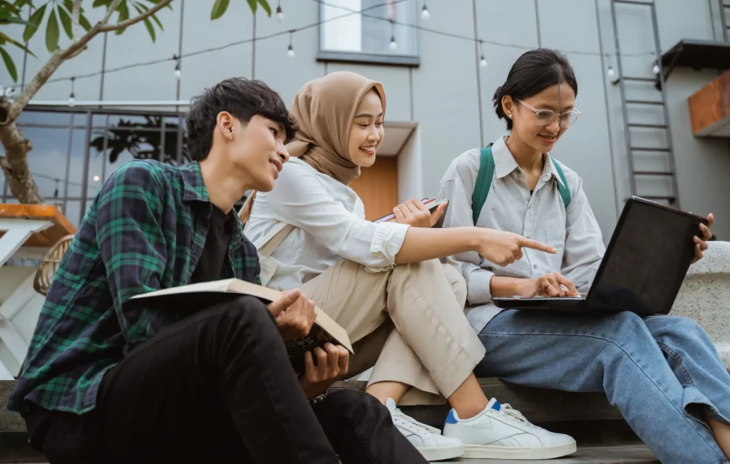 Mahasiswa Indonesia siap bersaing di dunia kerja global menuju Generasi Emas 2045